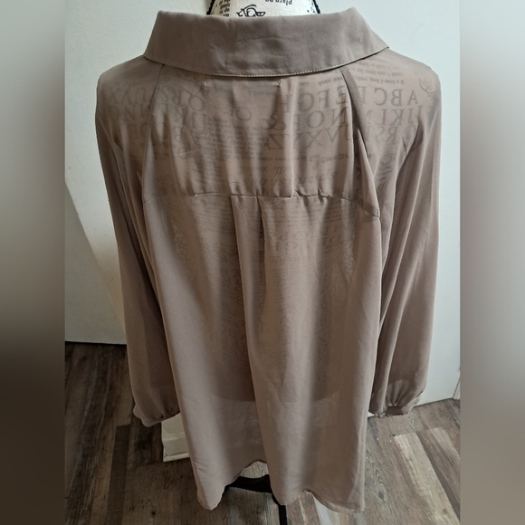 Semi-sheer sequined top - Picture 13 of 14